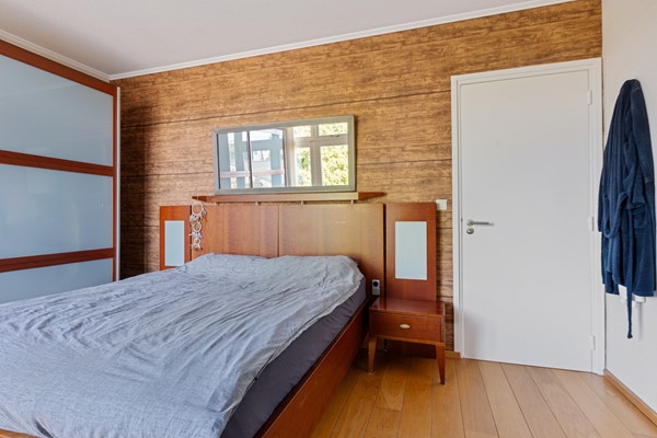 Photo - For sale: UNIQUE OPPORTUNITY! DETACHED, ABUNDANT SPACE. SCHEDULE YOUR VIEWING!